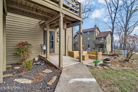 365 Moytoy Rd