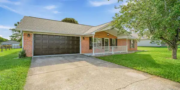 Image 3: 7-web-or-mls-741 Meadow Ridge Drive-32