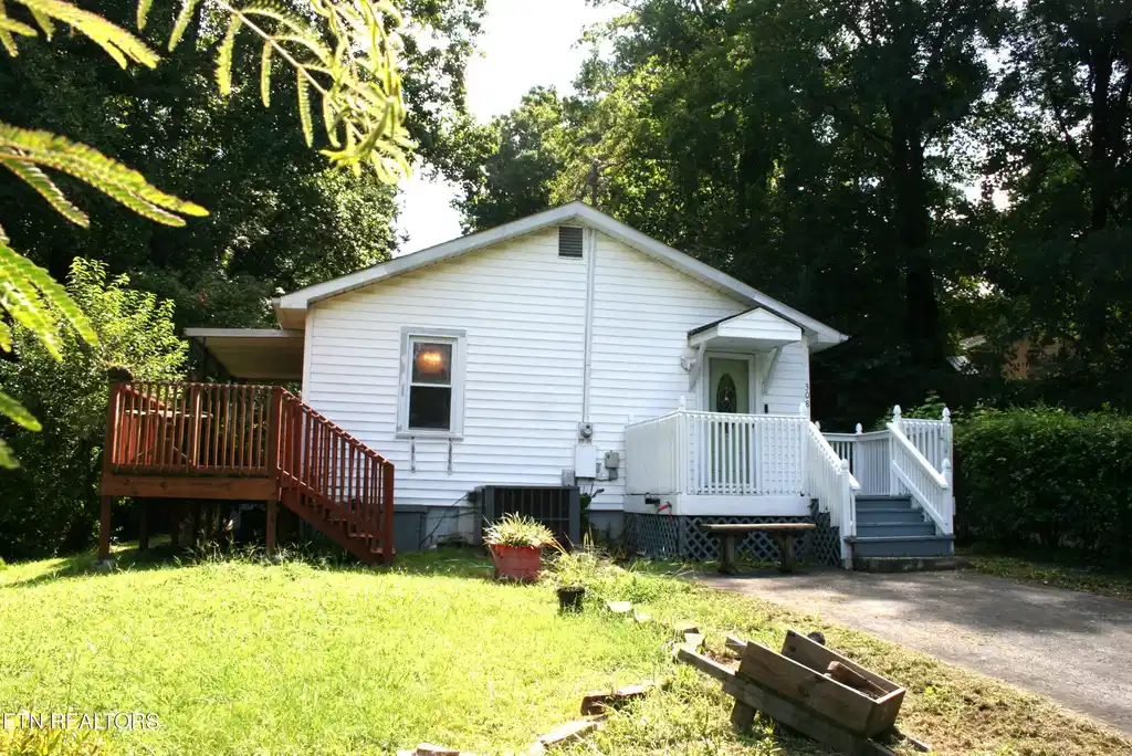 Image 1: 308 Highland Avenue