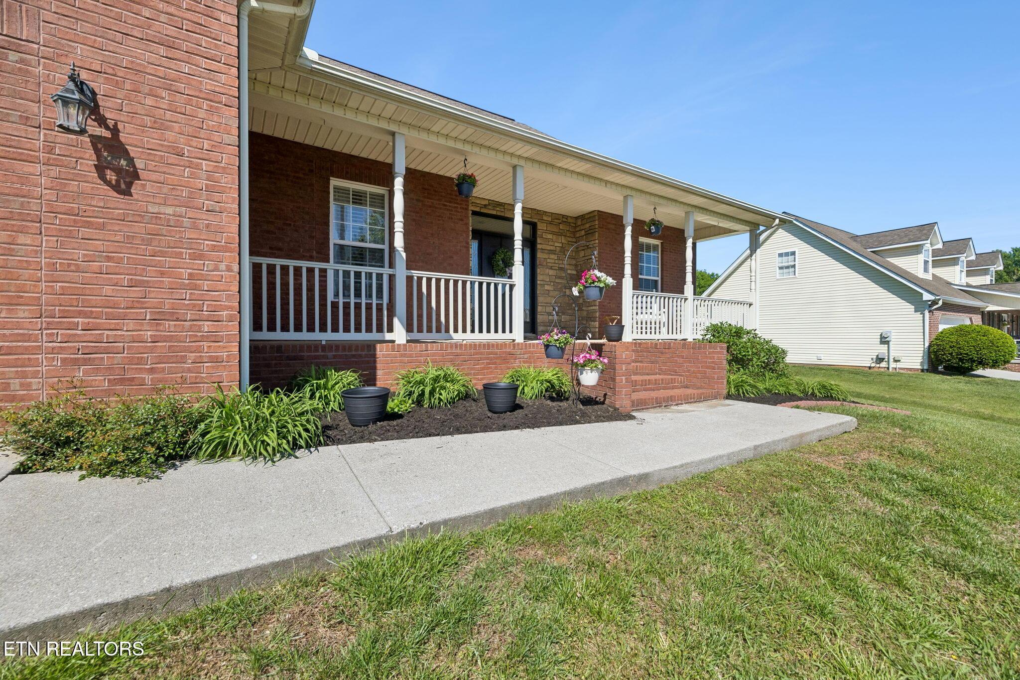 Image 4: 4-941 Carter Springs Dr - 004