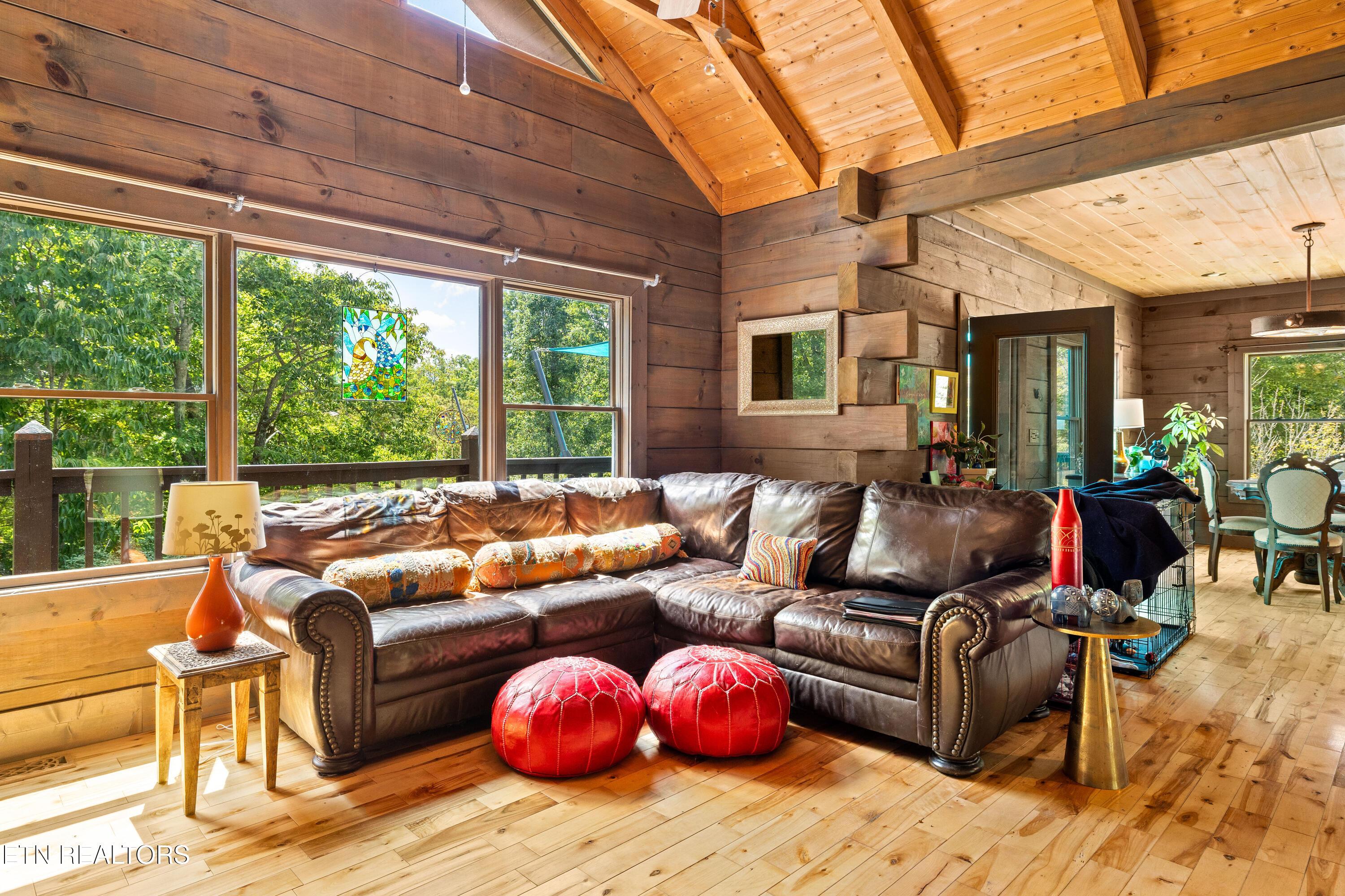 Image 4: 575IronsburgRd-3