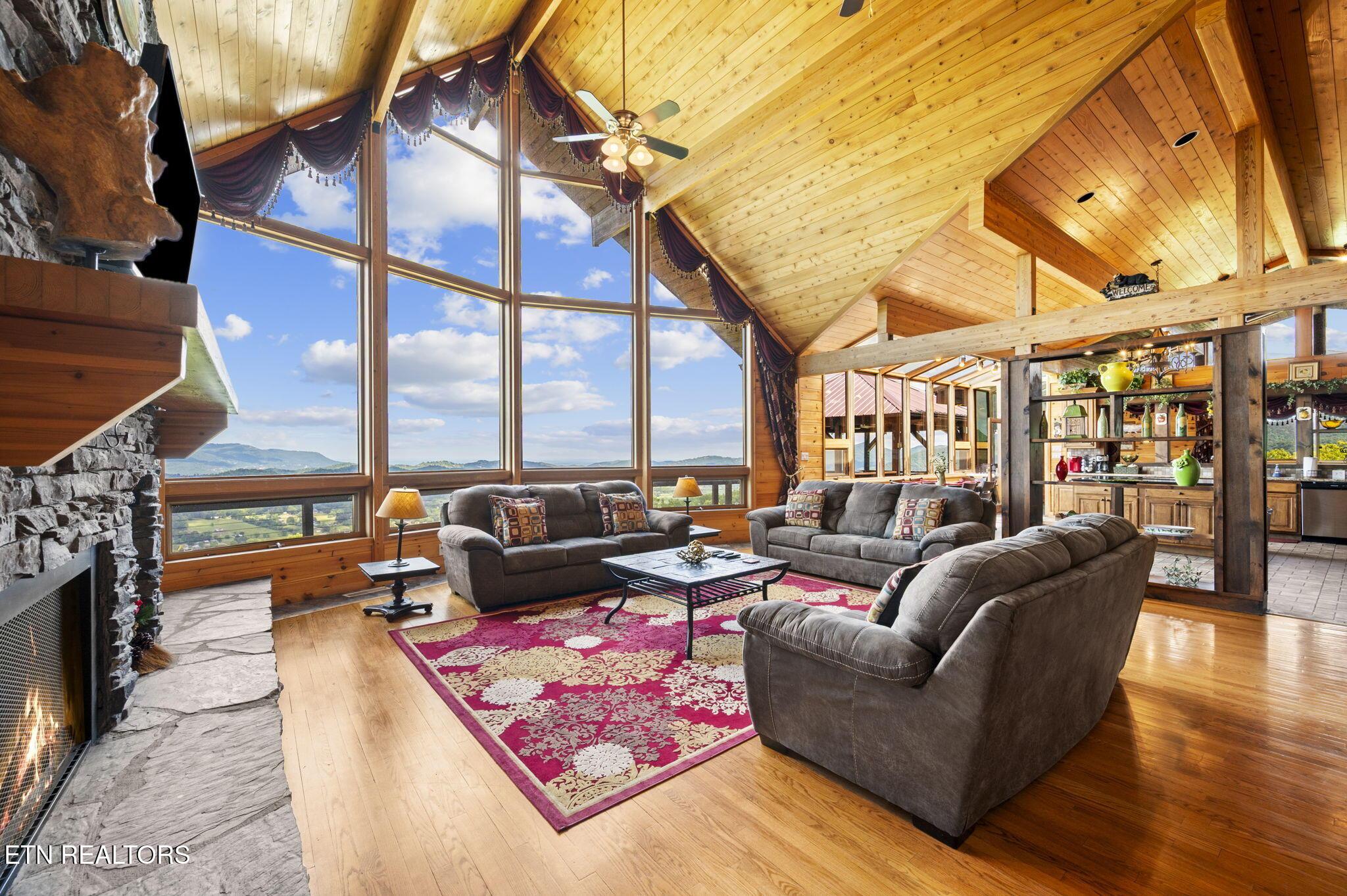 Image 3: 33-web-or-mls-4195-high-rdg-wy