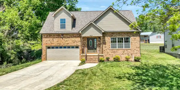 3813 Morganton Rd