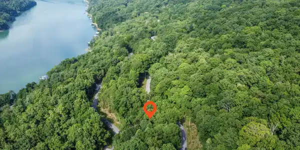 Image 4: drone 7