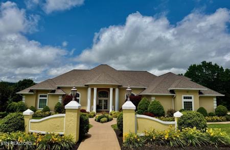 109 Divot Place