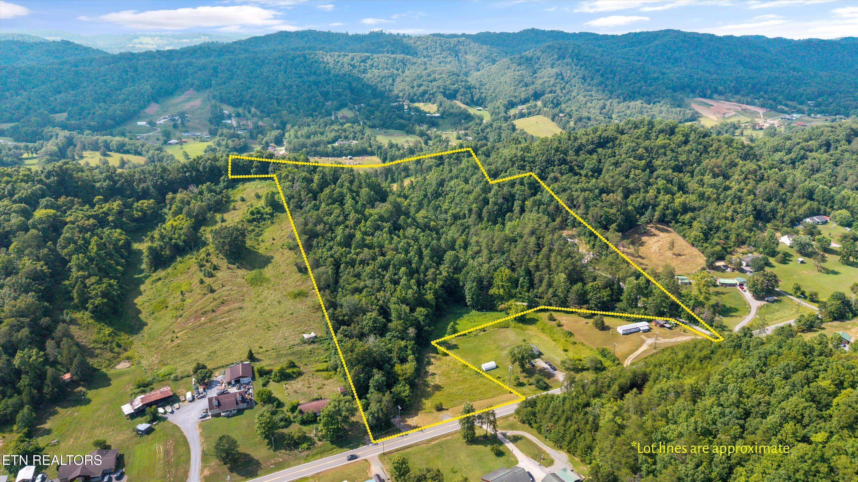 Image 2: Arial w/ Approx Lot Line
