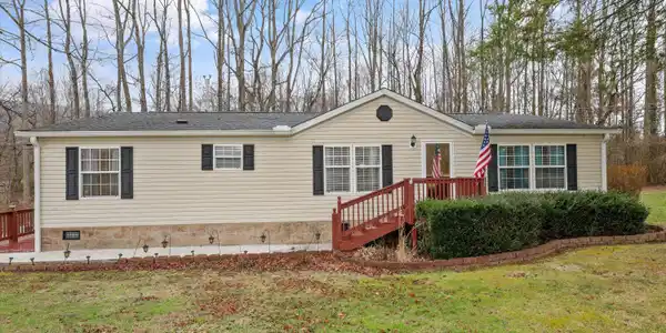 156 Lee Terry Rd