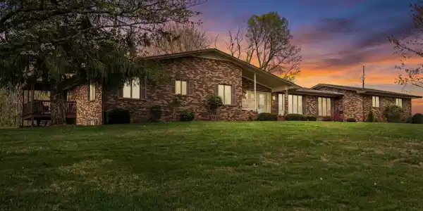 1279 Green Acres Drive