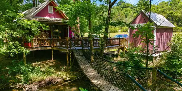 140 Donahue Rd