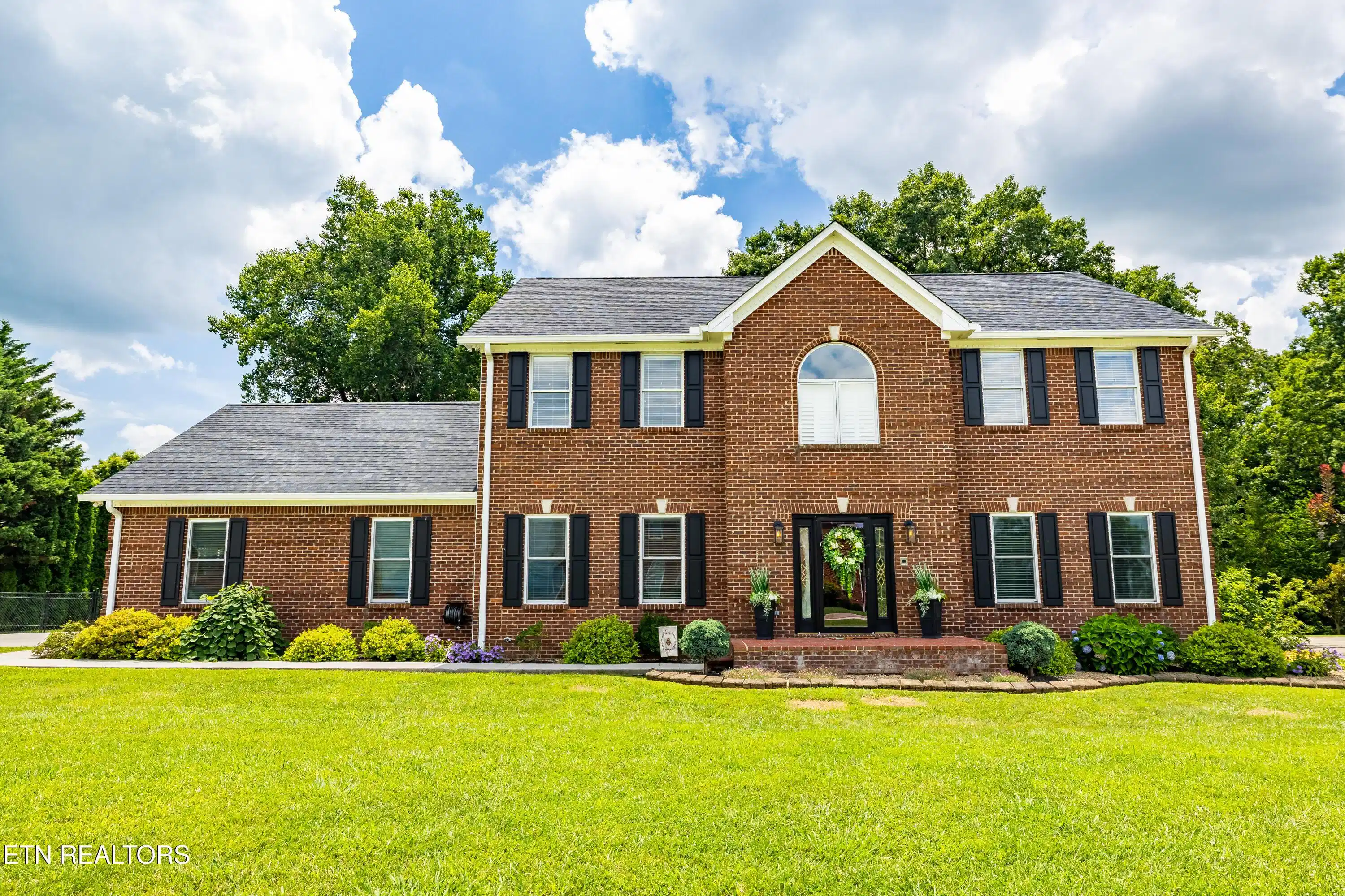 Image 1: Front of home.