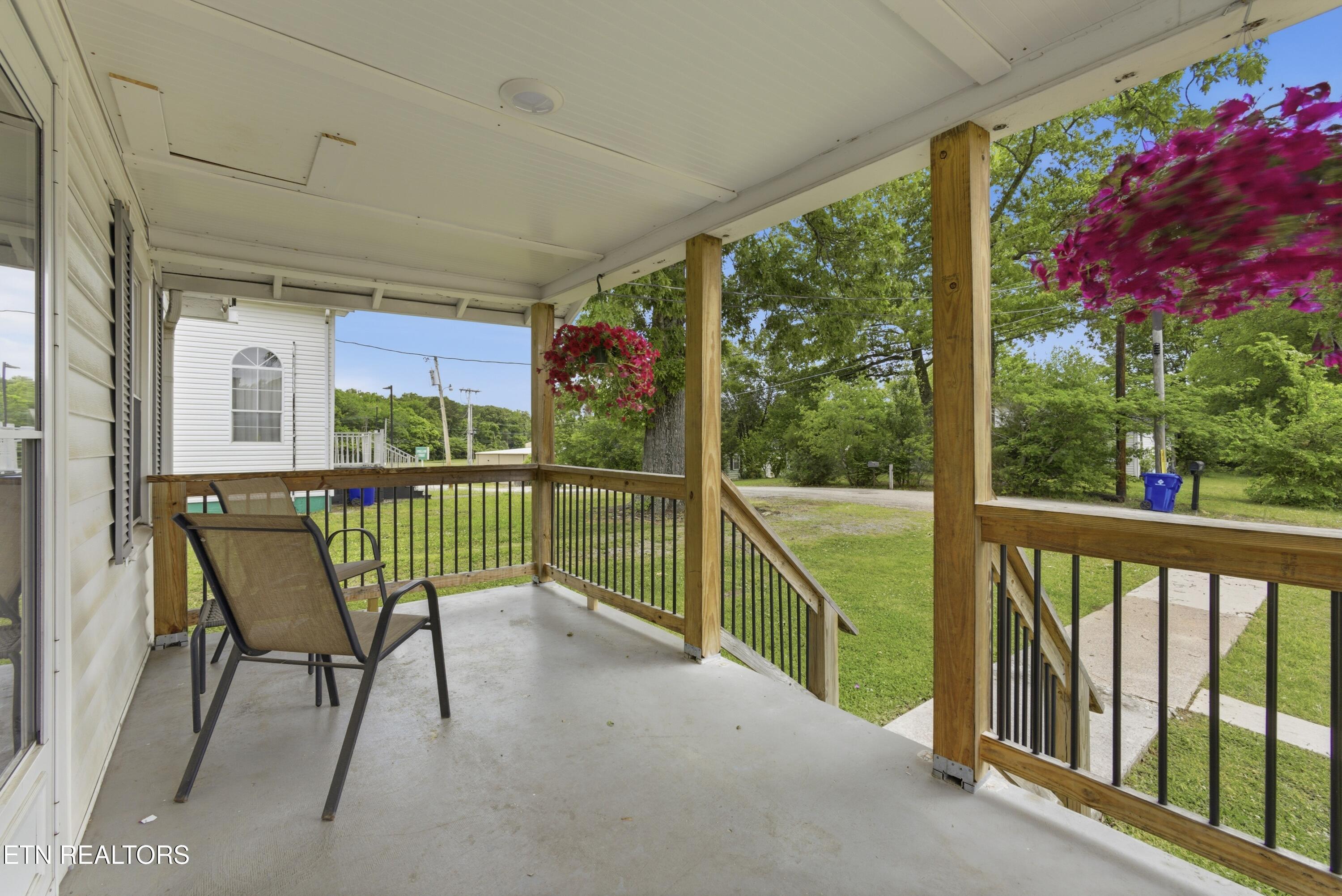 Image 2: Porch