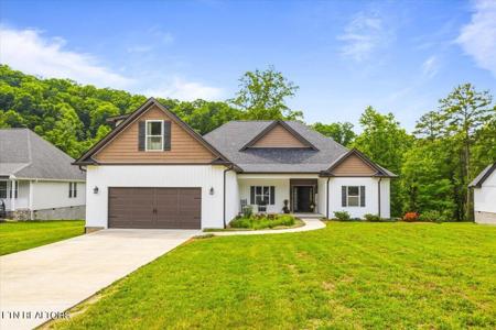 320 Wagon Lane