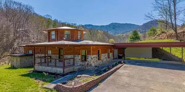565 Sugar Loaf Rd