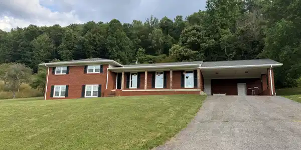 115 Red Oak Lane