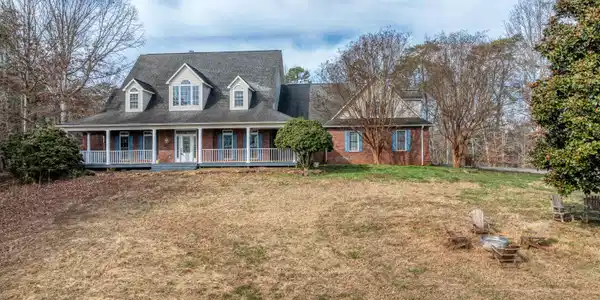 637 Abbey Way