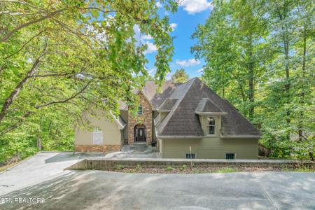 455 S Shorewood Lane