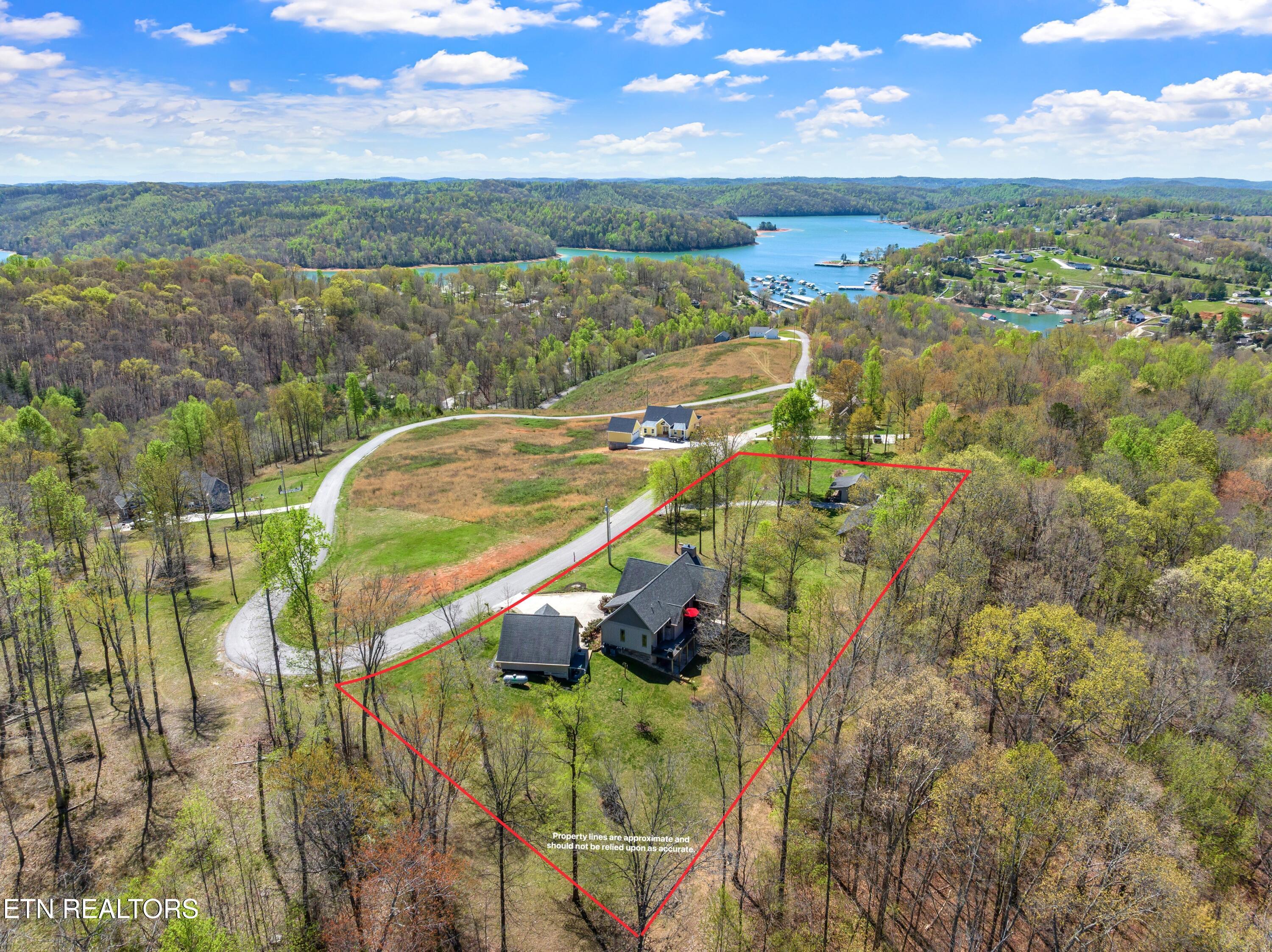 Image 3: PRIVATE 2.63 ACRES