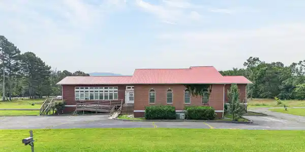 Image 2: 10174 Vandever Rd