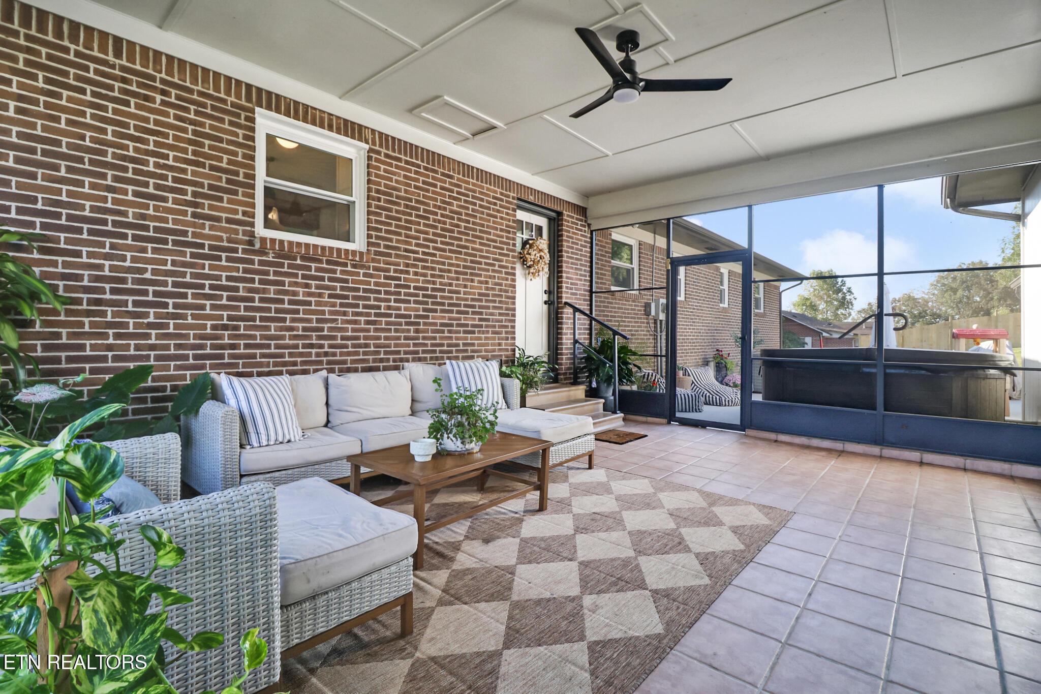 Image 2: if1a4380-if1a4384