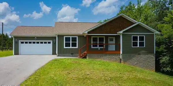 327 Thomas Loop Rd