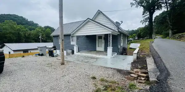 812 Andys Ridge Rd