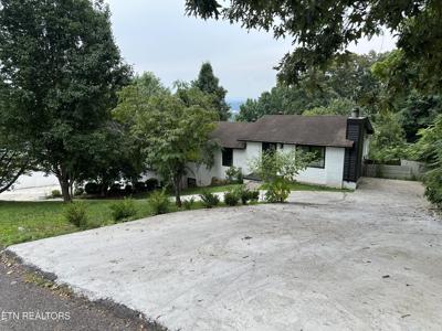5242 Oakhill Drive