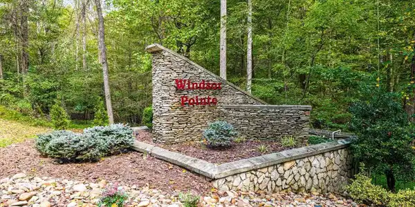 Image 2: Norris-Lake-Lot-Windsor-Pointe