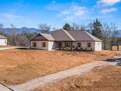 212 Charlie Lane