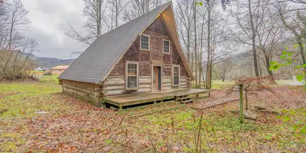 103 Rockhouse Lane