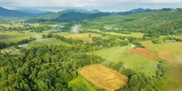 Image 3: homesandvideos aerials-12298