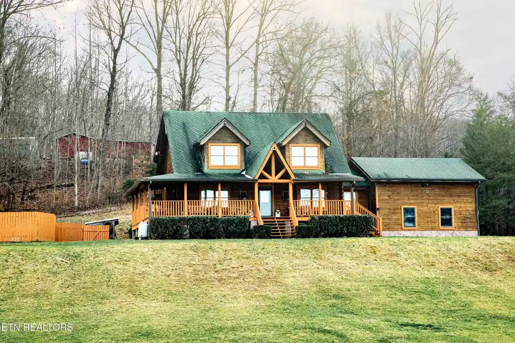 Image 1: Exterior