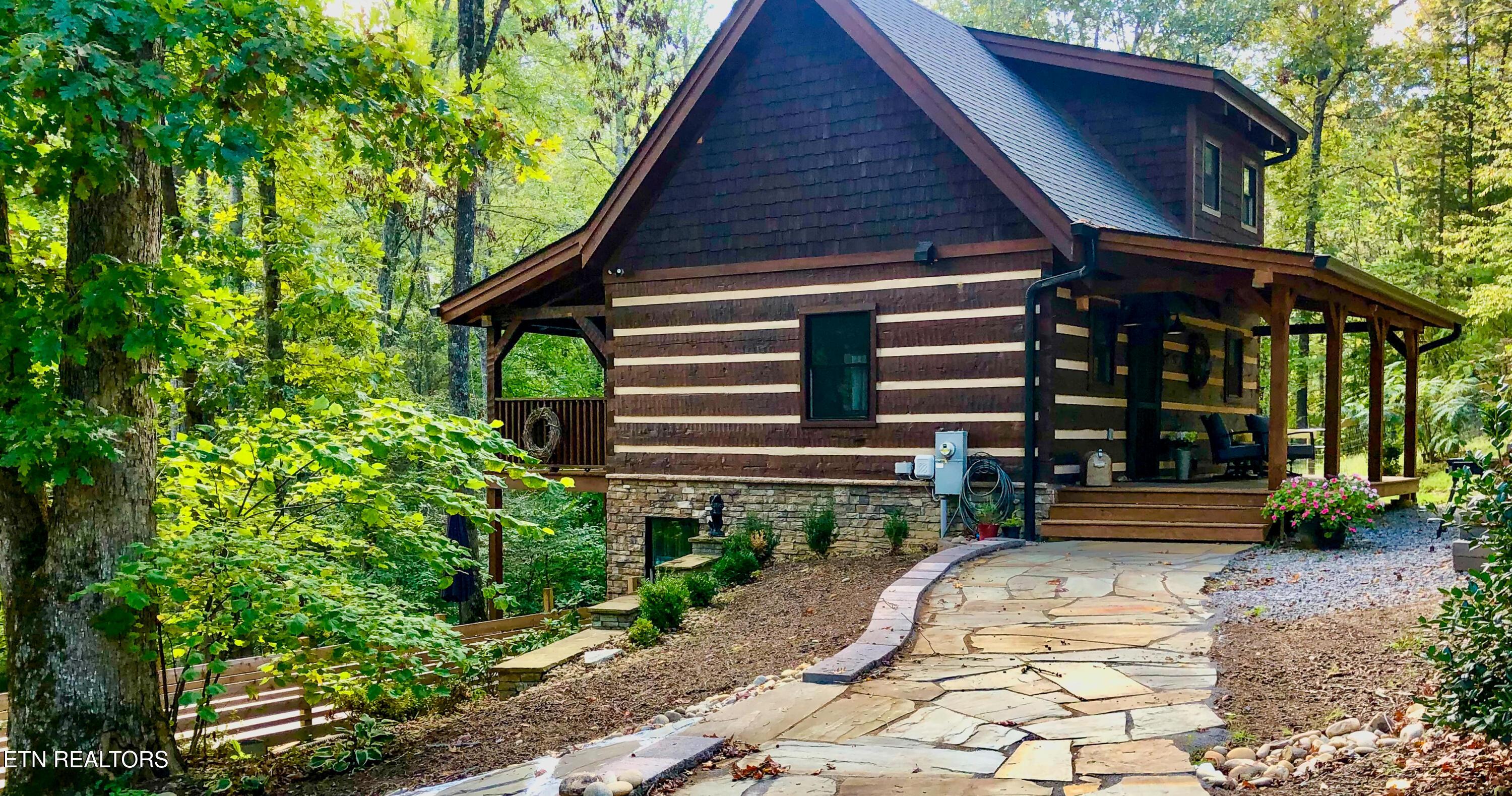 Image 1: 151 Flynn Rd