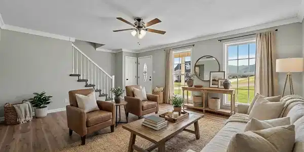 Image 3: Living Room