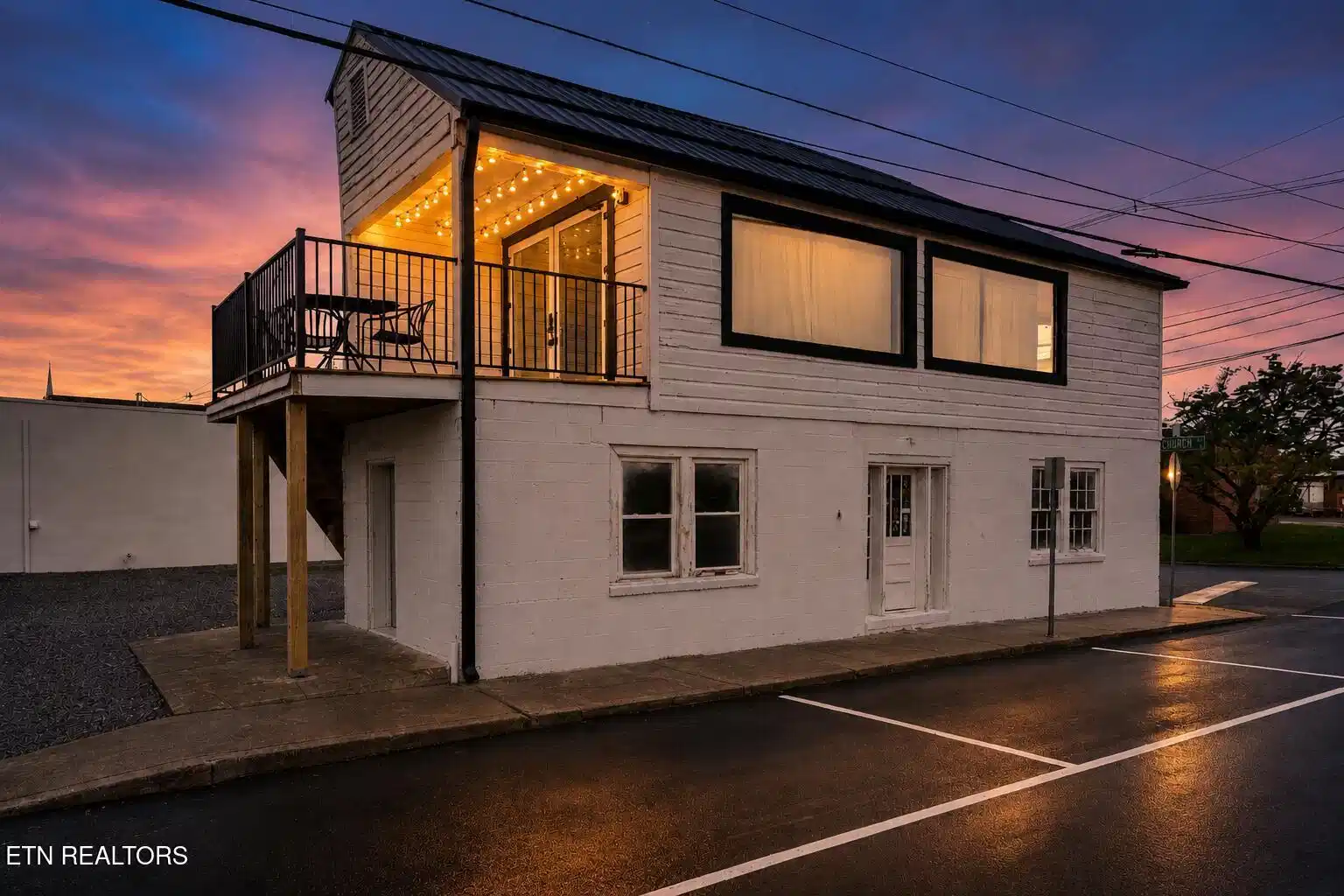 Image 1: 316 Court Ave, Sevierville TN