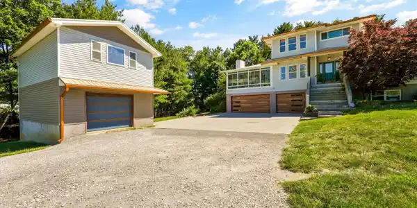 Image 4: 01-7740 Tressa Cir 48
