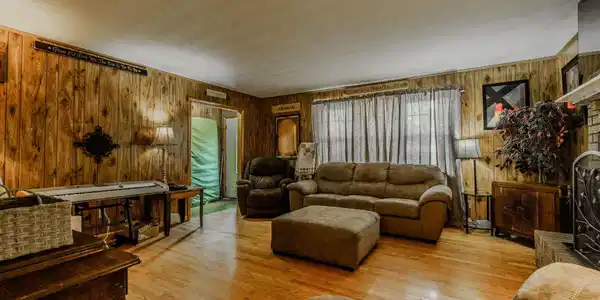 Image 4: 21-web-or-mls-_DSC1798-HDR