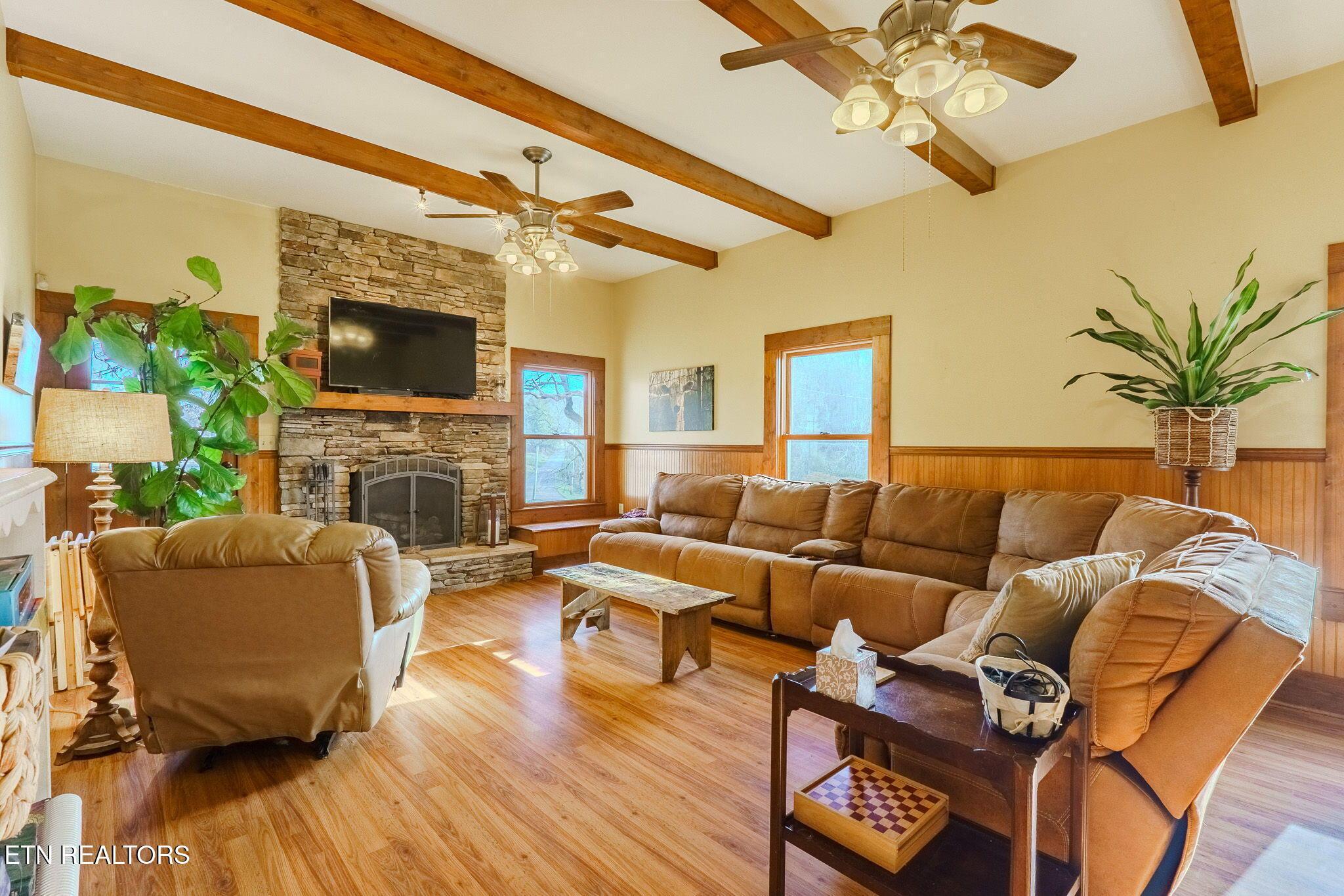 Image 4: 33-web-or-mls-_DSC8615-HDR