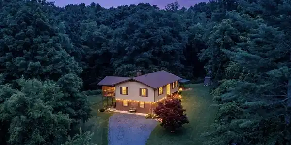 285 Noahs Ridge Rd
