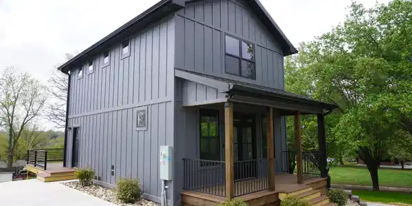 727 Lakewood Drive