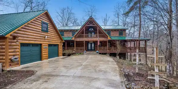 105 Shoreside Rd