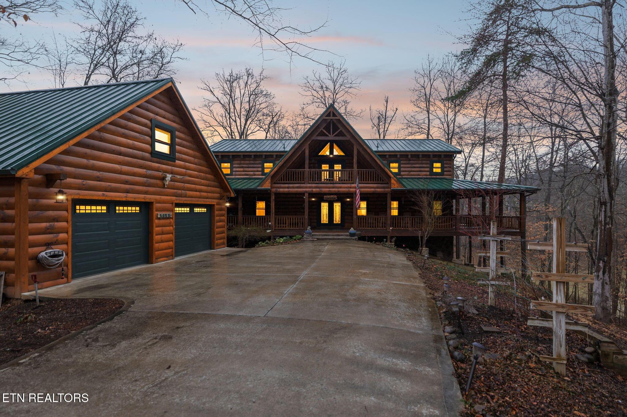 Image 2: 109-105 Shoreside Rd - VD - 1