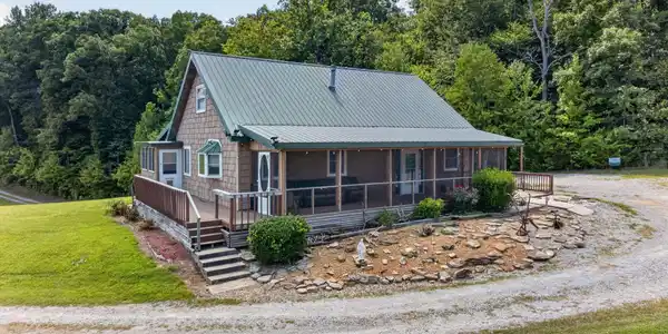 Image 4: 83-web-or-mls-470-wade-rd