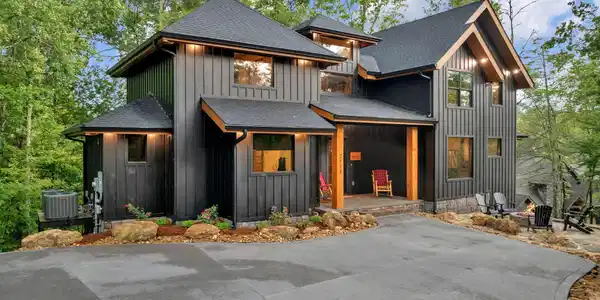 2111 Double Oaks Way