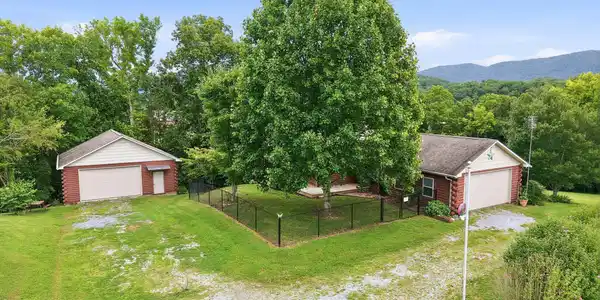Image 4: 615 Harold Drive, Maryville