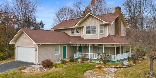 1010 Old Jacksboro Road Rd