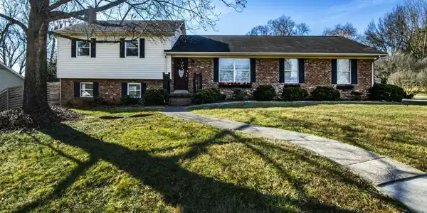 117 Gayle Rd