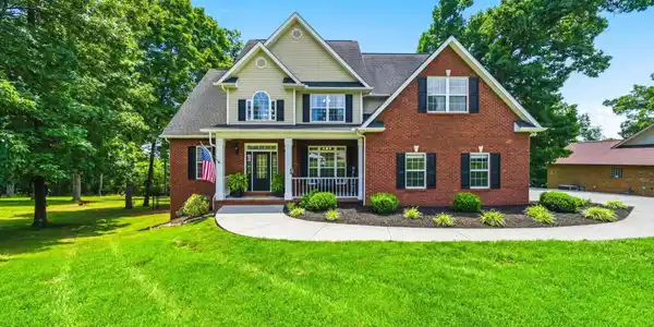 1537 Ellis Woods Loop