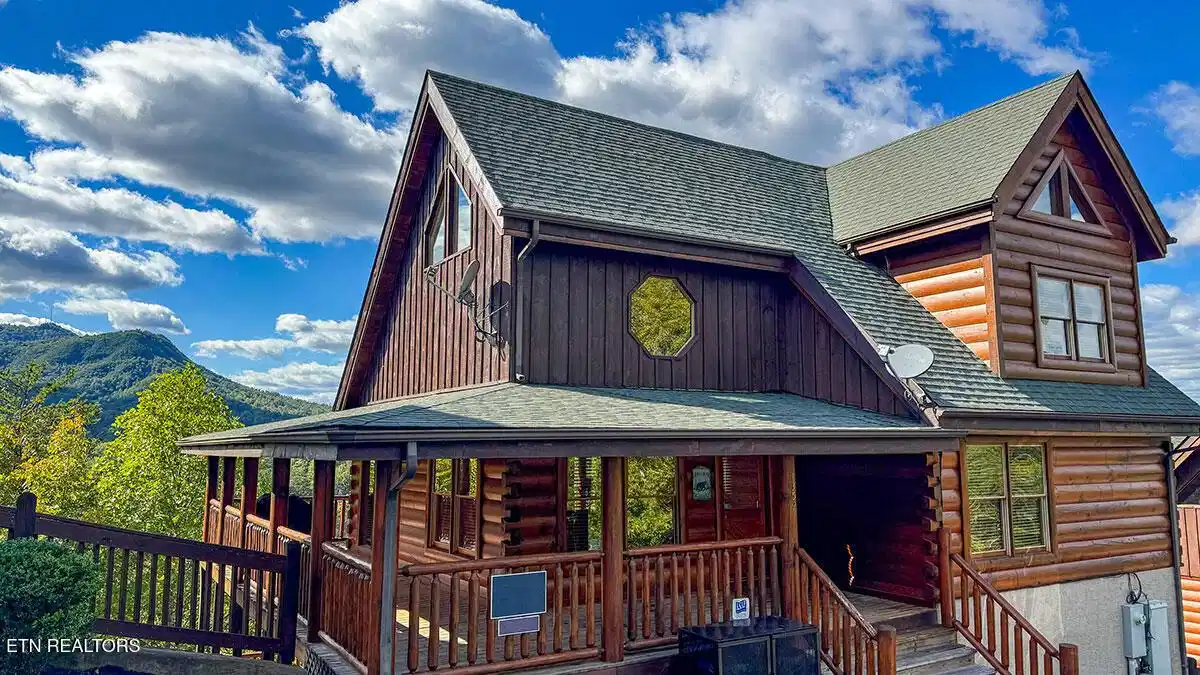 Image 1: rental-cabin-40