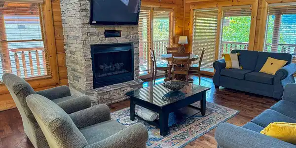 Image 3: rental-cabin-03
