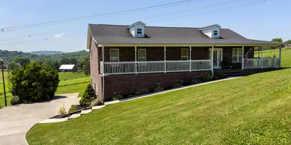 185 Hillview Lane